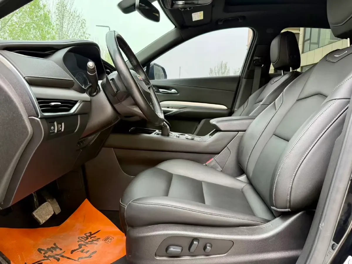 2021 Cadillac XT4 2.0T 237HP L4 9AT,autocango,china used car exporter,china ev exporter,chinese used car exporter,chinese used ev exporter