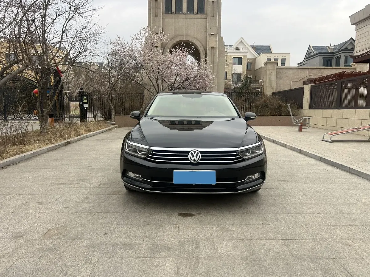 2018 Volkswagen Magotan 1.8T 180HP L4 7DCT,autocango,china used car exporter,china ev exporter,chinese used car exporter,chinese used ev exporter