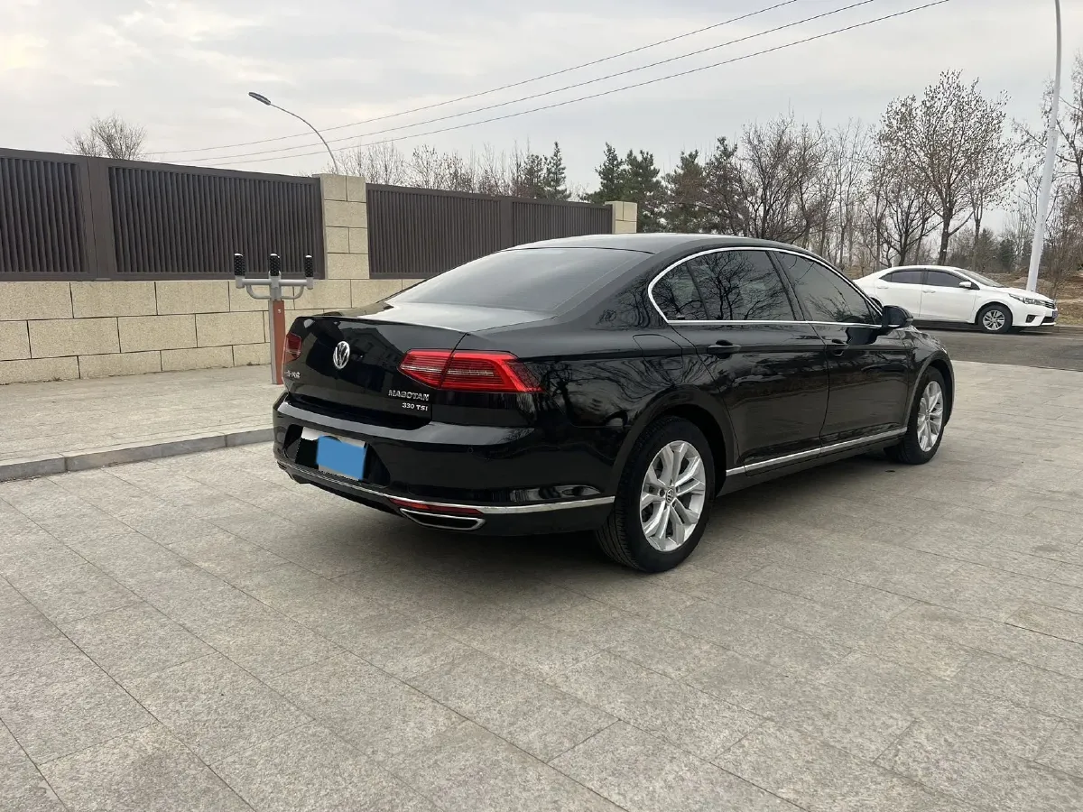 2018 Volkswagen Magotan 1.8T 180HP L4 7DCT,autocango,china used car exporter,china ev exporter,chinese used car exporter,chinese used ev exporter