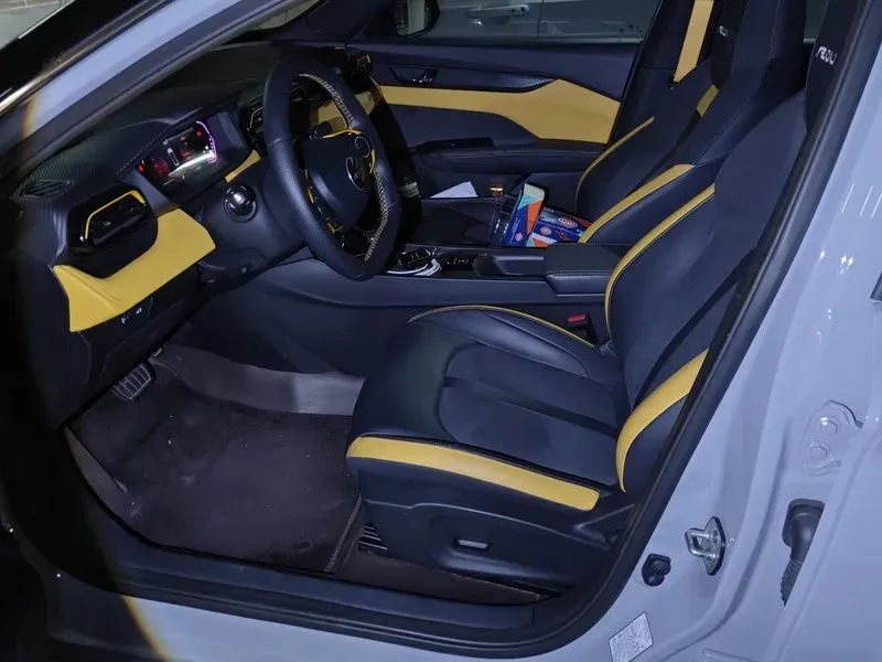 2023 DongFeng Aeolus YiXuan 1.5T 197HP L4 6DCT,autocango,china used car exporter,china ev exporter,chinese used car exporter,chinese used ev exporter