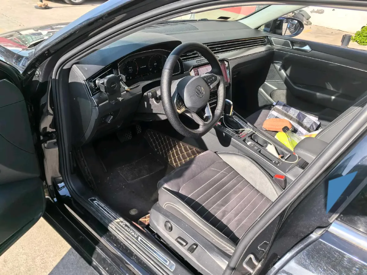 2020 Volkswagen Magotan 2.0T 186HP L4 7DCT,autocango,china used car exporter,china ev exporter,chinese used car exporter,chinese used ev exporter