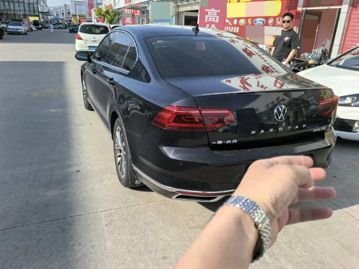 2020 Volkswagen Magotan 2.0T 186HP L4 7DCT,autocango,china used car exporter,china ev exporter,chinese used car exporter,chinese used ev exporter