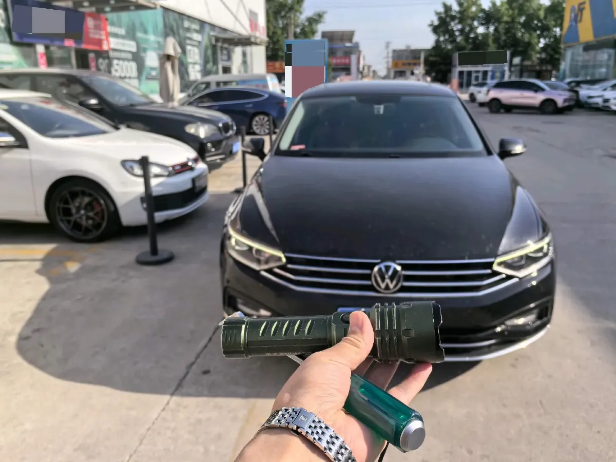 2020 Volkswagen Magotan 2.0T 186HP L4 7DCT,autocango,china used car exporter,china ev exporter,chinese used car exporter,chinese used ev exporter