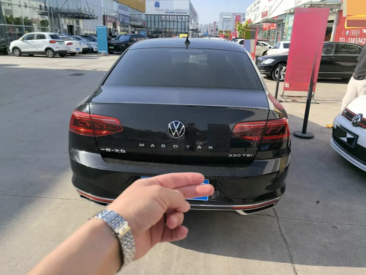 2020 Volkswagen Magotan 2.0T 186HP L4 7DCT,autocango,china used car exporter,china ev exporter,chinese used car exporter,chinese used ev exporter