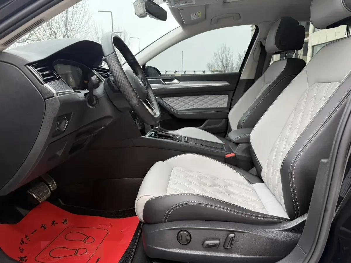 2023 Volkswagen Magotan 2.0T 186HP L4 7DCT,autocango,china used car exporter,china ev exporter,chinese used car exporter,chinese used ev exporter