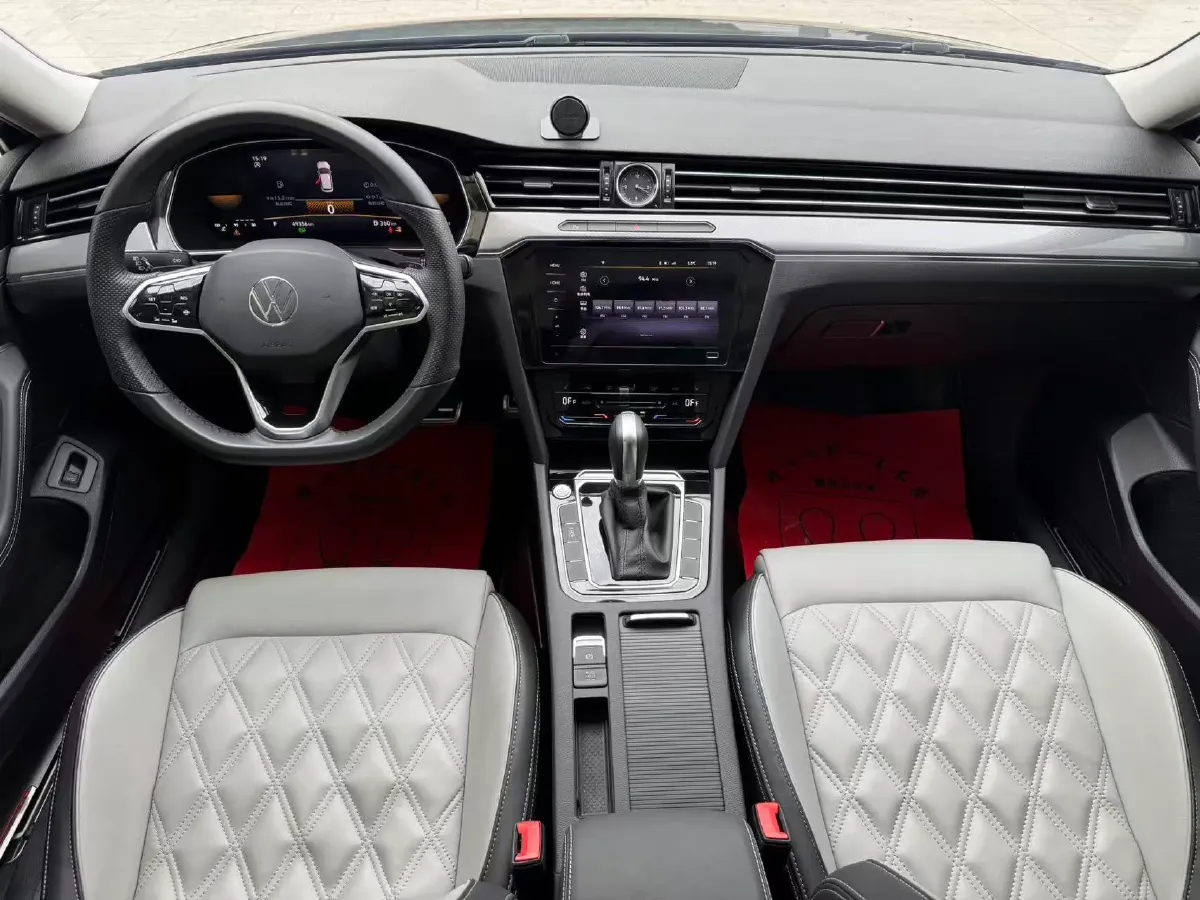 2023 Volkswagen Magotan 2.0T 186HP L4 7DCT,autocango,china used car exporter,china ev exporter,chinese used car exporter,chinese used ev exporter