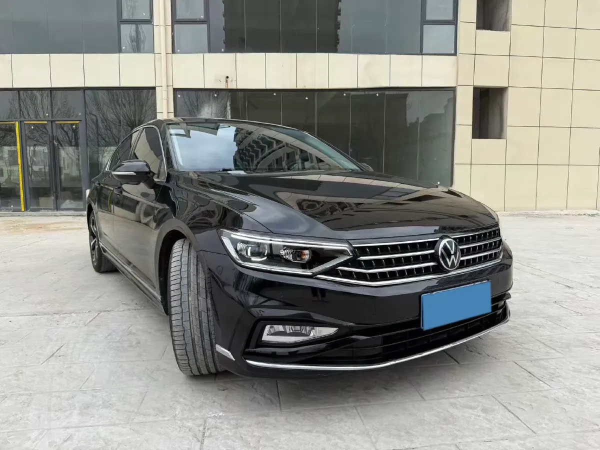 2023 Volkswagen Magotan 2.0T 186HP L4 7DCT,autocango,china used car exporter,china ev exporter,chinese used car exporter,chinese used ev exporter