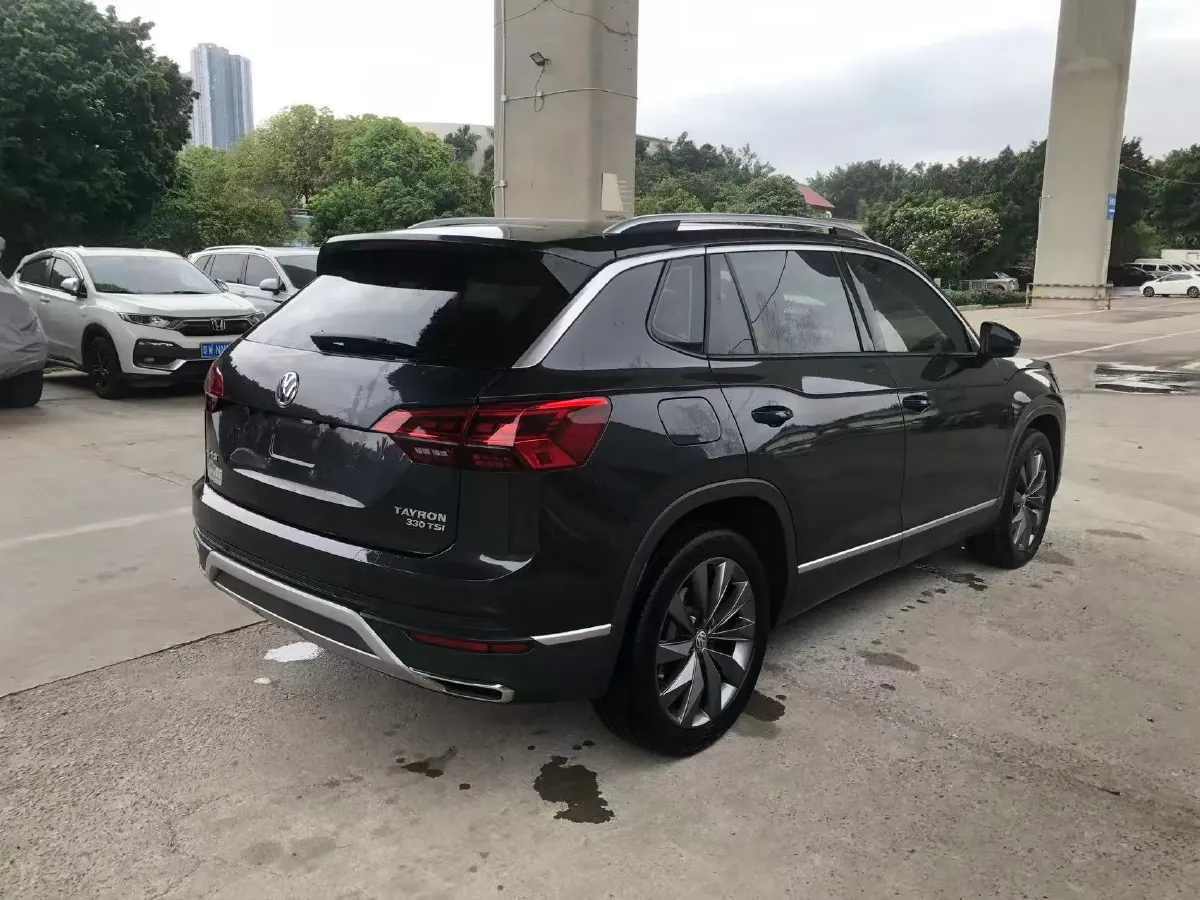 2019 Jeep Cherokee 2.0T 234HP L4 9AT,autocango,china used car exporter,china ev exporter,chinese used car exporter,chinese used ev exporter