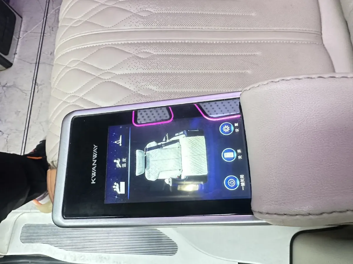 2022 Buick GL8 2.0T 237HP L4 9AT,autocango,china used car exporter,china ev exporter,chinese used car exporter,chinese used ev exporter