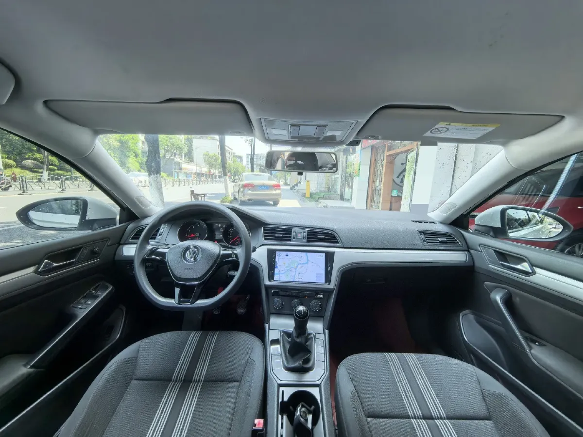 2018 Volkswagen Lamando 1.4T 131HP L4 5MT,autocango,china used car exporter,china ev exporter,chinese used car exporter,chinese used ev exporter