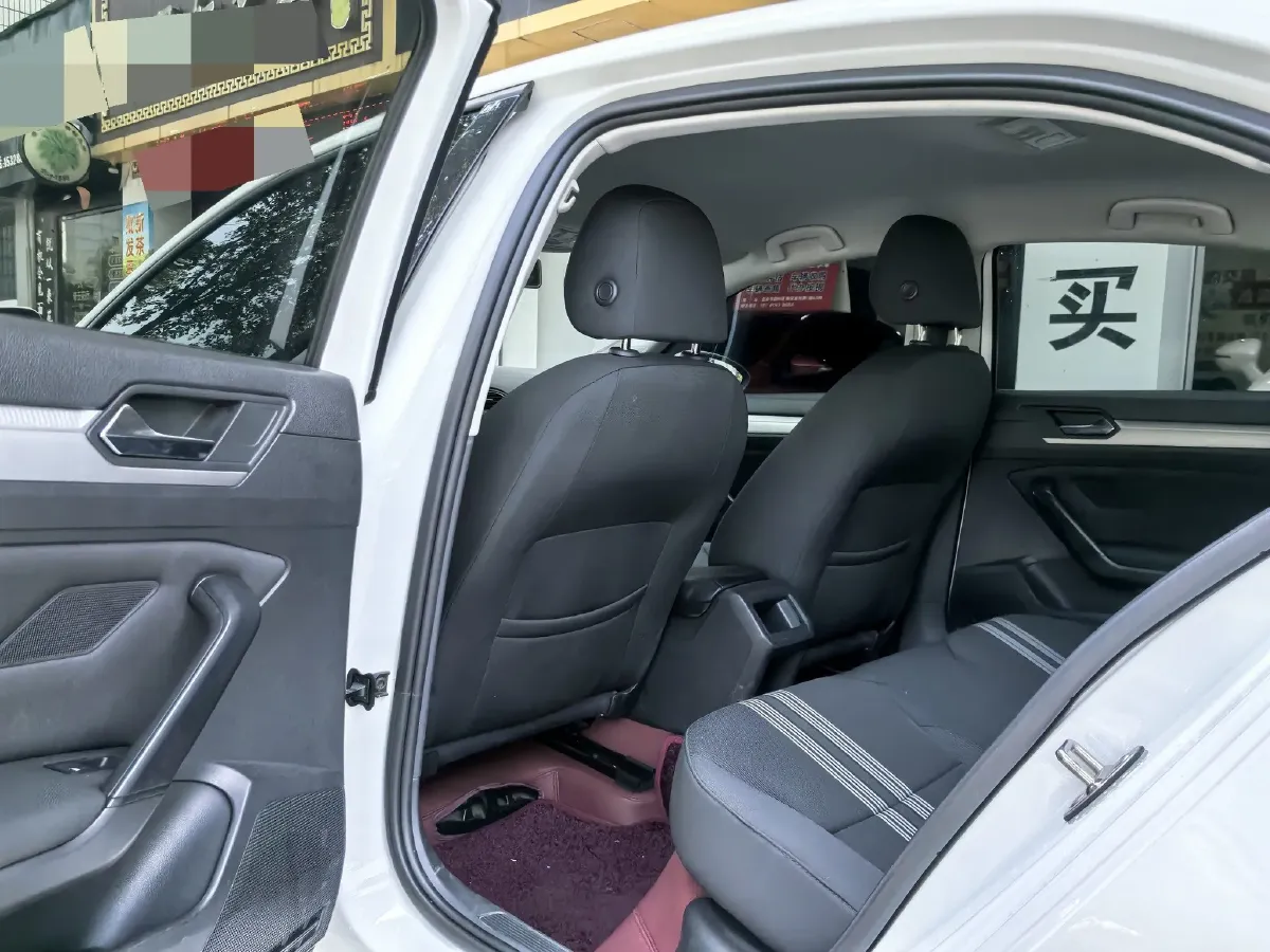 2018 Volkswagen Lamando 1.4T 131HP L4 5MT,autocango,china used car exporter,china ev exporter,chinese used car exporter,chinese used ev exporter