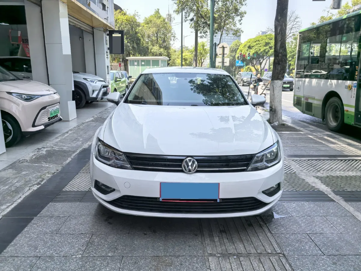 2018 Volkswagen Lamando 1.4T 131HP L4 5MT,autocango,china used car exporter,china ev exporter,chinese used car exporter,chinese used ev exporter