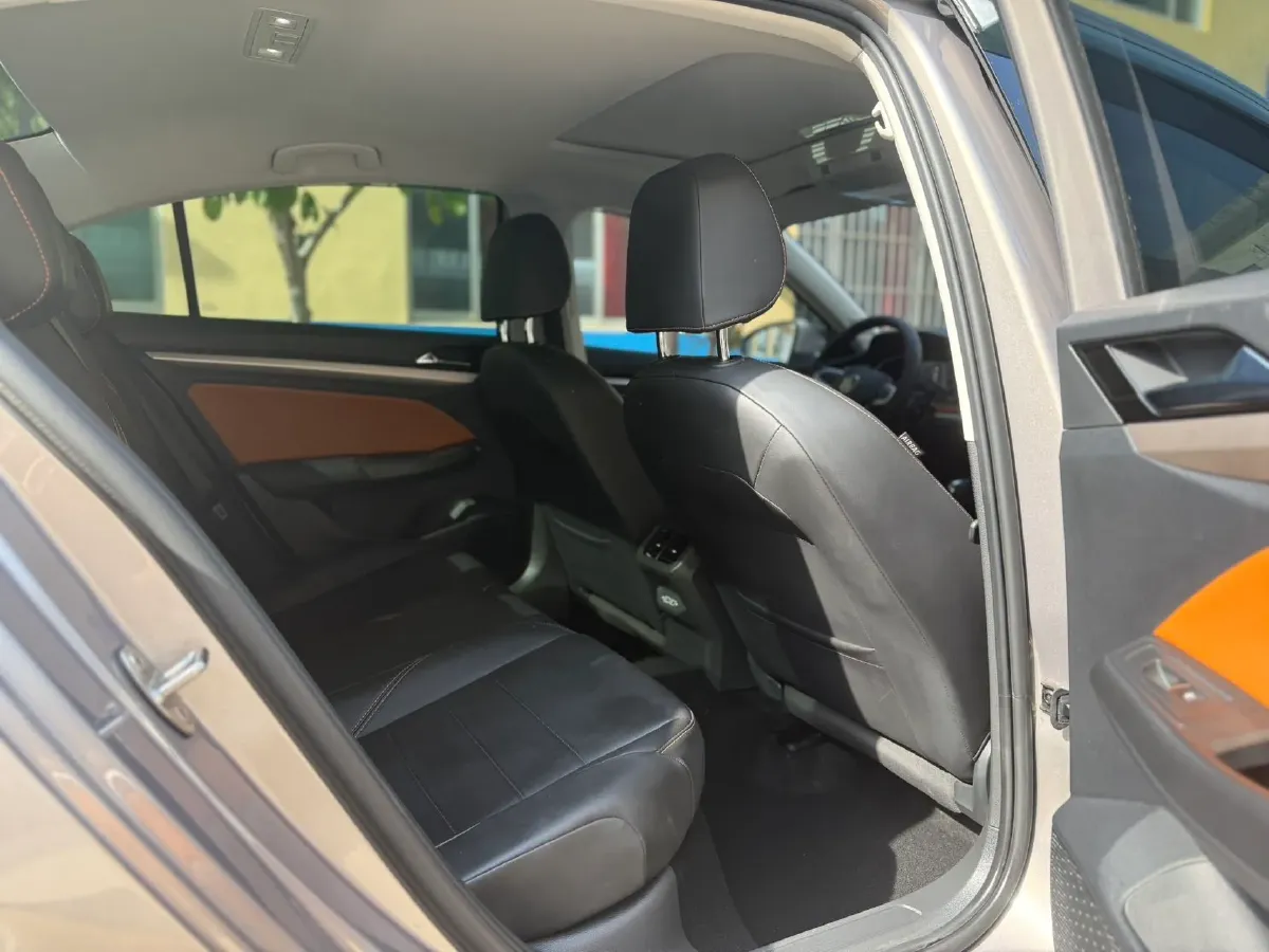 2023 Volkswagen Bora 1.2T 116HP L4 7DCT,autocango,china used car exporter,china ev exporter,chinese used car exporter,chinese used ev exporter