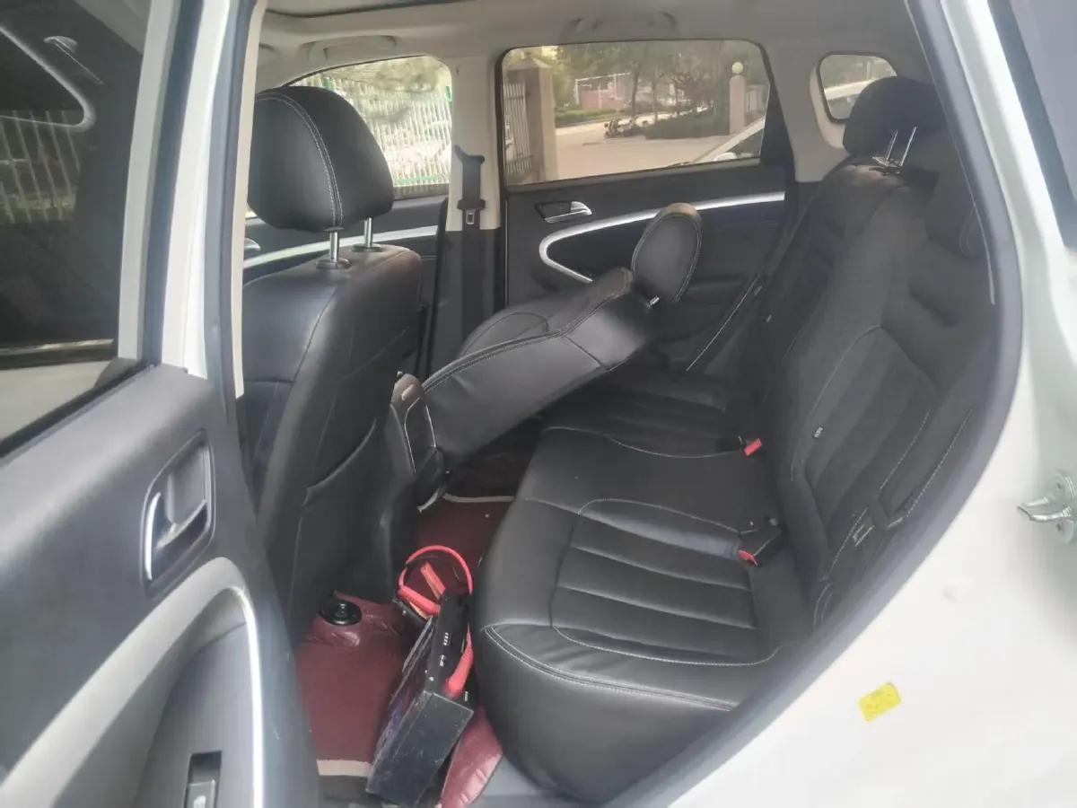 2019 Yema BoJun 1.5T 156HP L4 CVT,autocango,china used car exporter,china ev exporter,chinese used car exporter,chinese used ev exporter