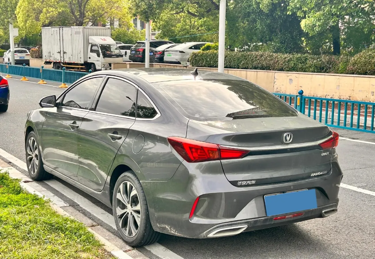 2021 ChangAn Eado 1.4T 160HP L4 7DCT,autocango,china used car exporter,china ev exporter,chinese used car exporter,chinese used ev exporter