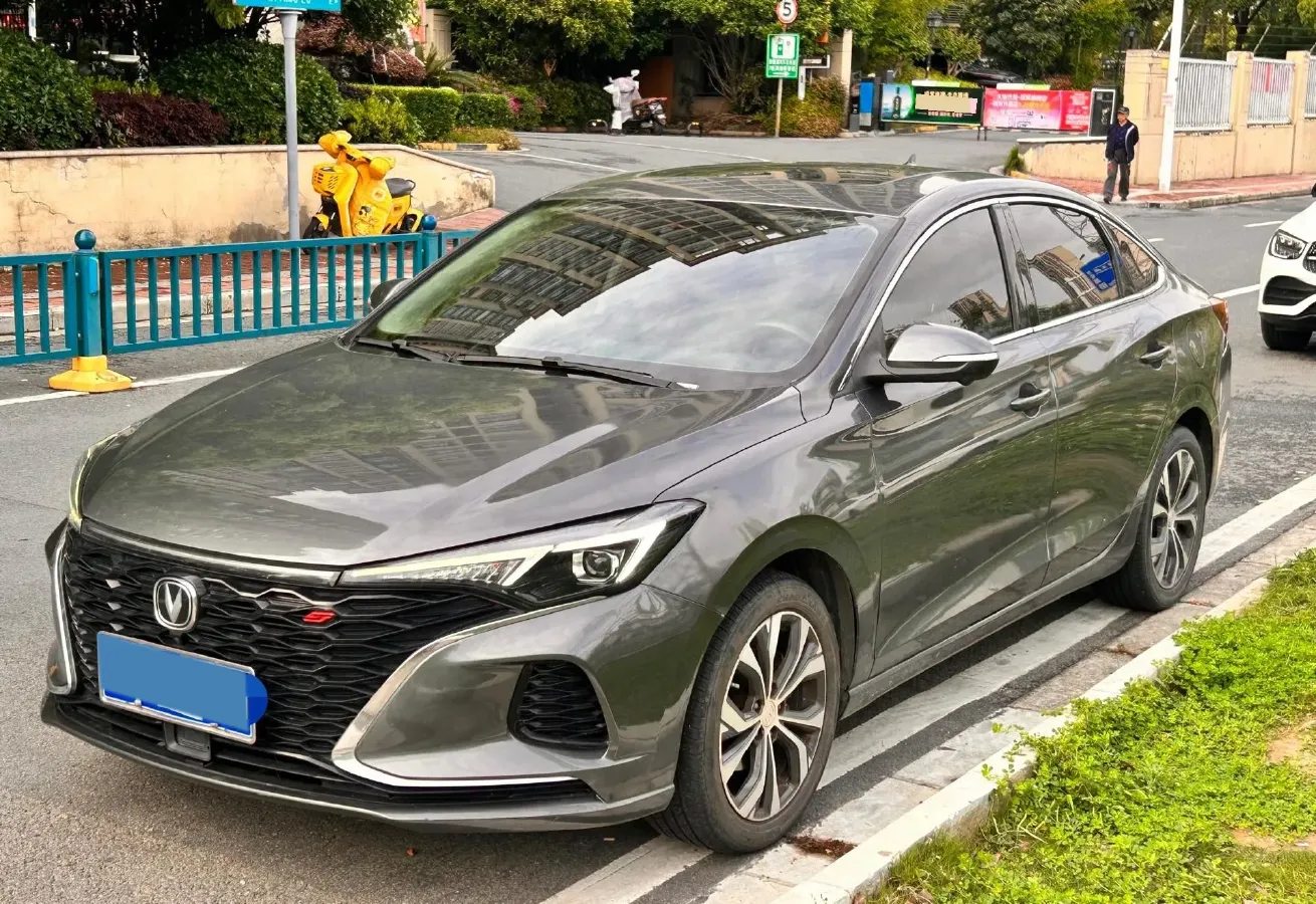 2021 ChangAn Eado 1.4T 160HP L4 7DCT,autocango,china used car exporter,china ev exporter,chinese used car exporter,chinese used ev exporter