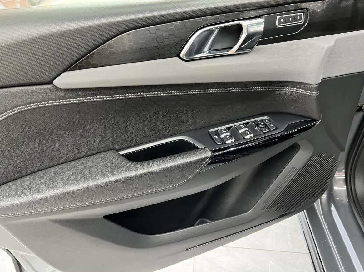 2021 LYNK&CO 01 2.0T 218HP L4 8AT,autocango,china used car exporter,china ev exporter,chinese used car exporter,chinese used ev exporter