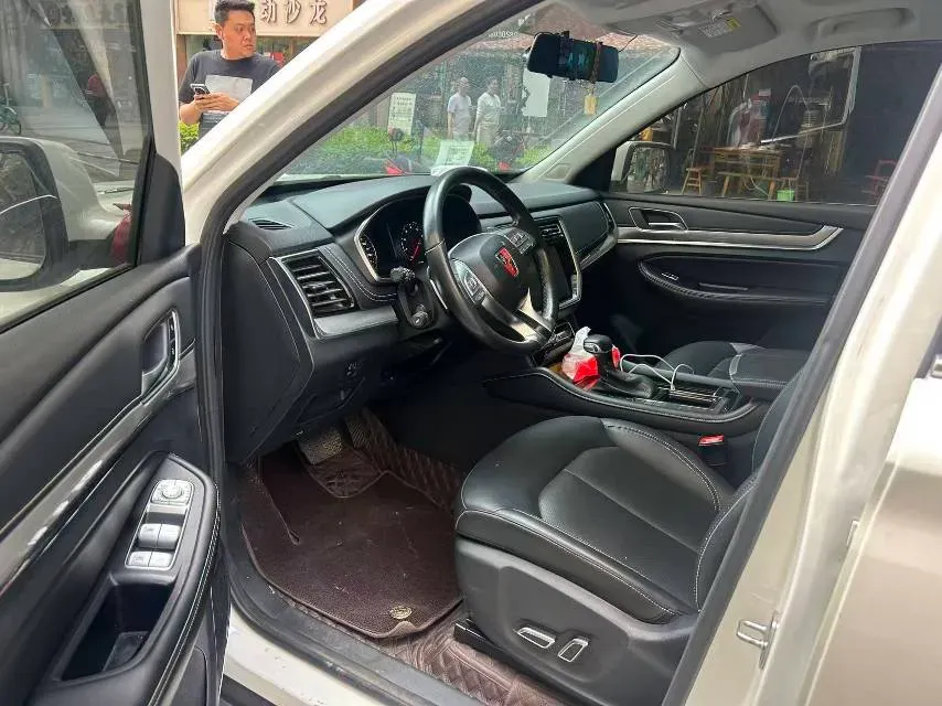 2019 Roewe RX8 2.0T 222HP L4 6AT,autocango,china used car exporter,china ev exporter,chinese used car exporter,chinese used ev exporter
