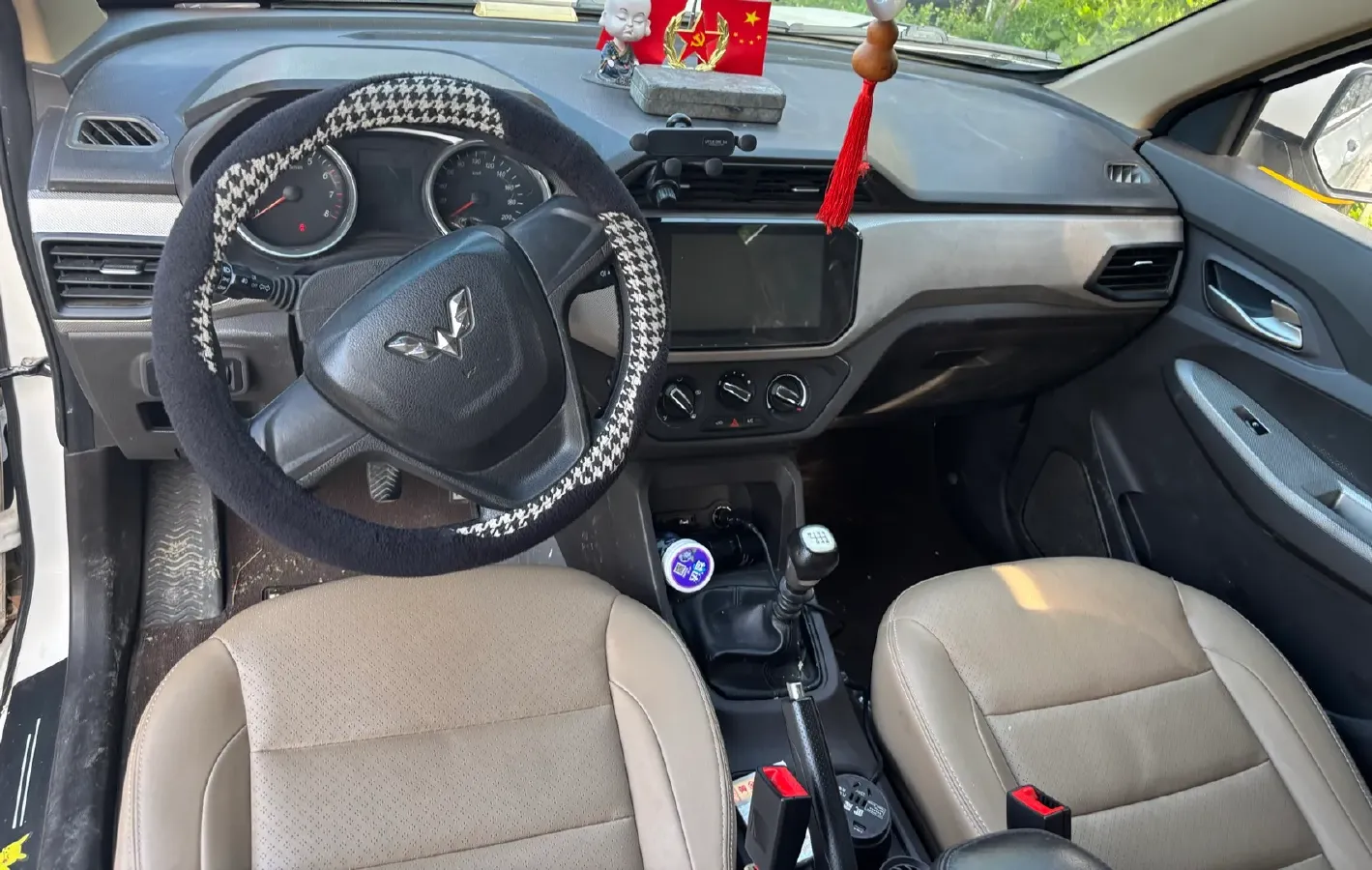 2019 WuLing HongGuang 1.5L 99HP L4 6MT,autocango,china used car exporter,china ev exporter,chinese used car exporter,chinese used ev exporter