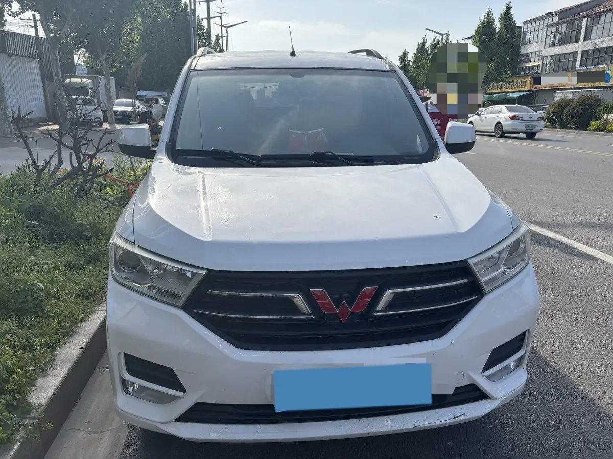 2019 WuLing HongGuang 1.5L 99HP L4 6MT,autocango,china used car exporter,china ev exporter,chinese used car exporter,chinese used ev exporter