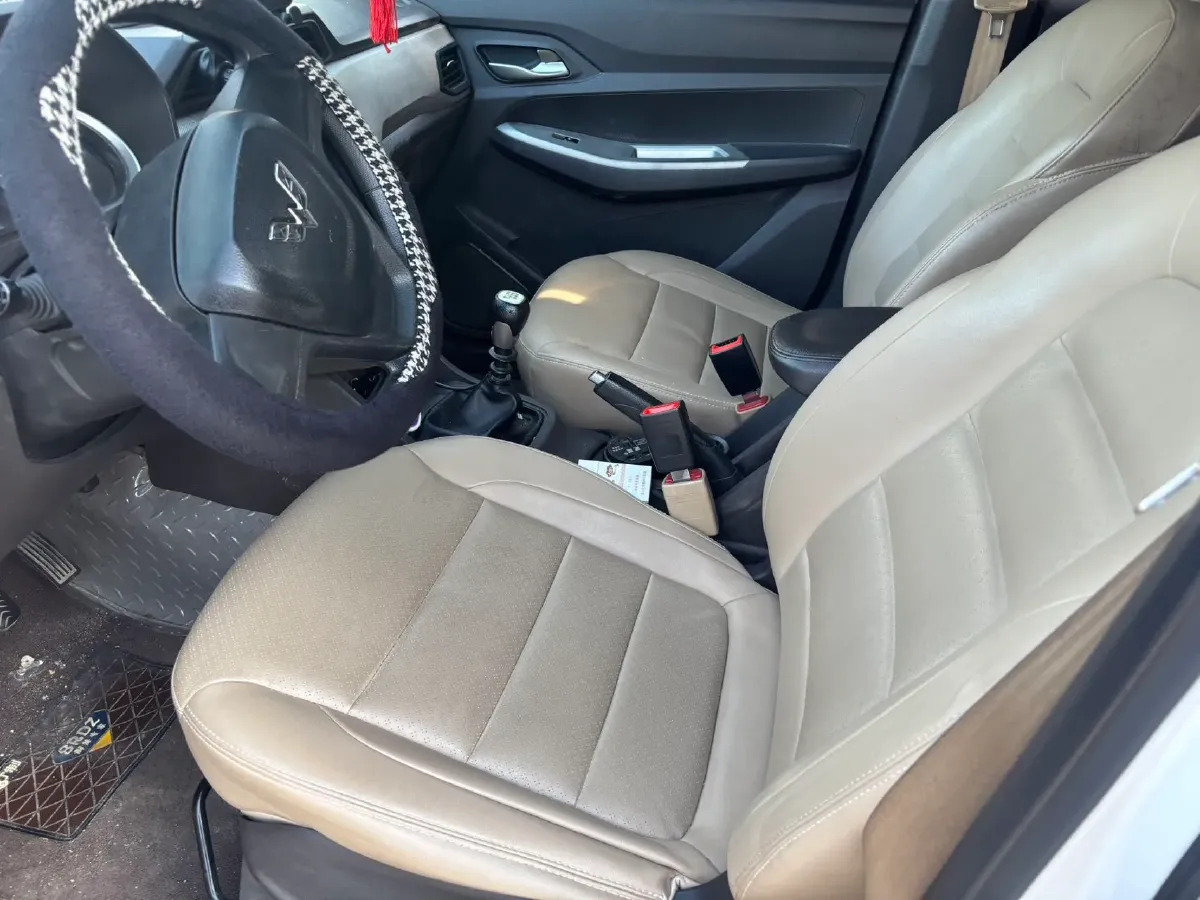 2019 WuLing HongGuang 1.5L 99HP L4 6MT,autocango,china used car exporter,china ev exporter,chinese used car exporter,chinese used ev exporter