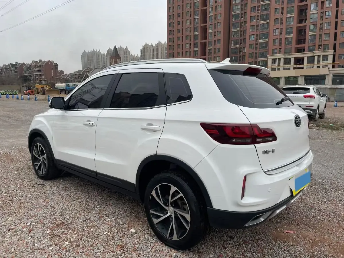 2019 Bestune X40 1.6L 114HP L4 5MT,autocango,china used car exporter,china ev exporter,chinese used car exporter,chinese used ev exporter