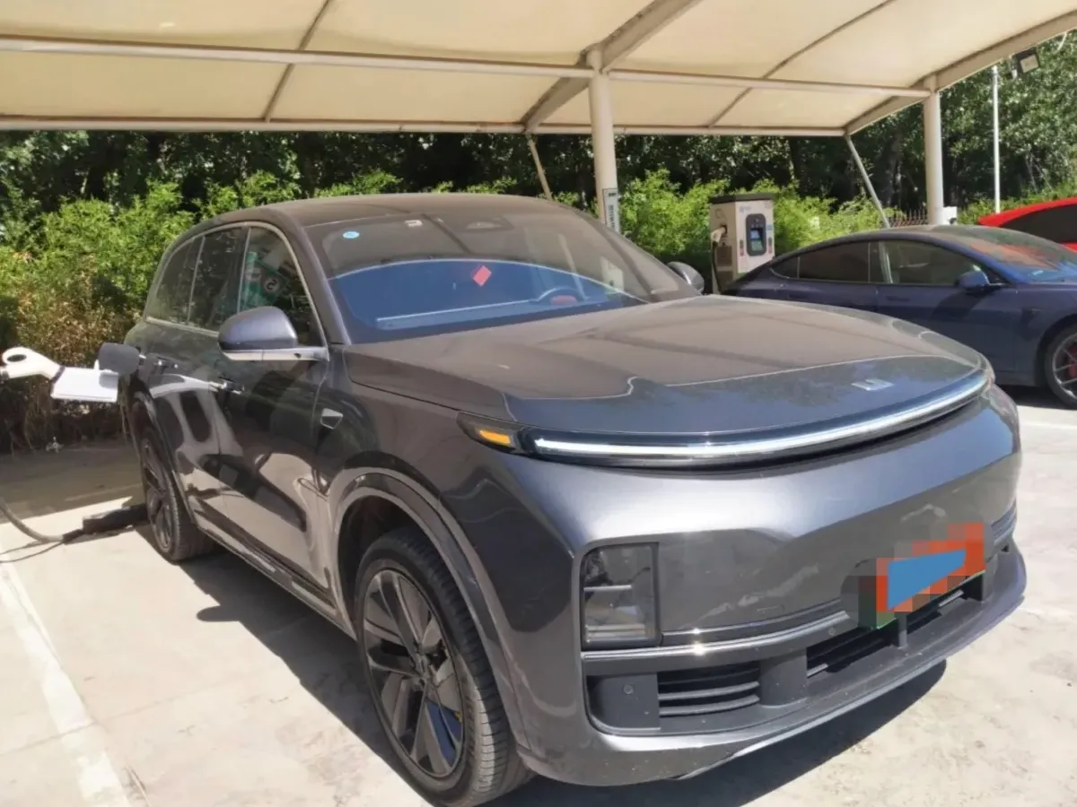 2024 Volvo S60 2.0T 197HP L4 7DCT,autocango,china used car exporter,china ev exporter,chinese used car exporter,chinese used ev exporter