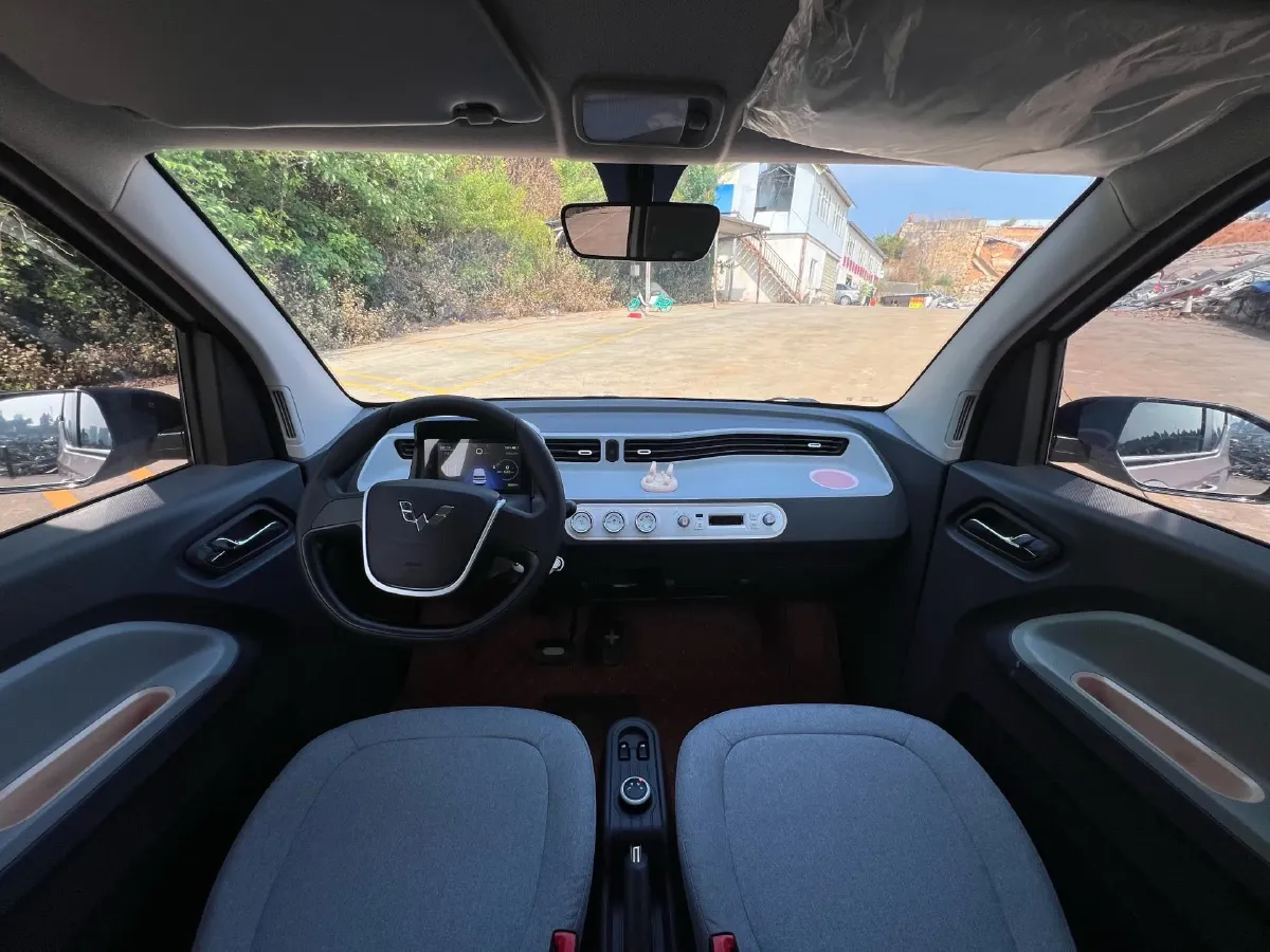 2021 WuLing HongGuang MINI EV BEV 13.9KWH,autocango,china used car exporter,china ev exporter,chinese used car exporter,chinese used ev exporter