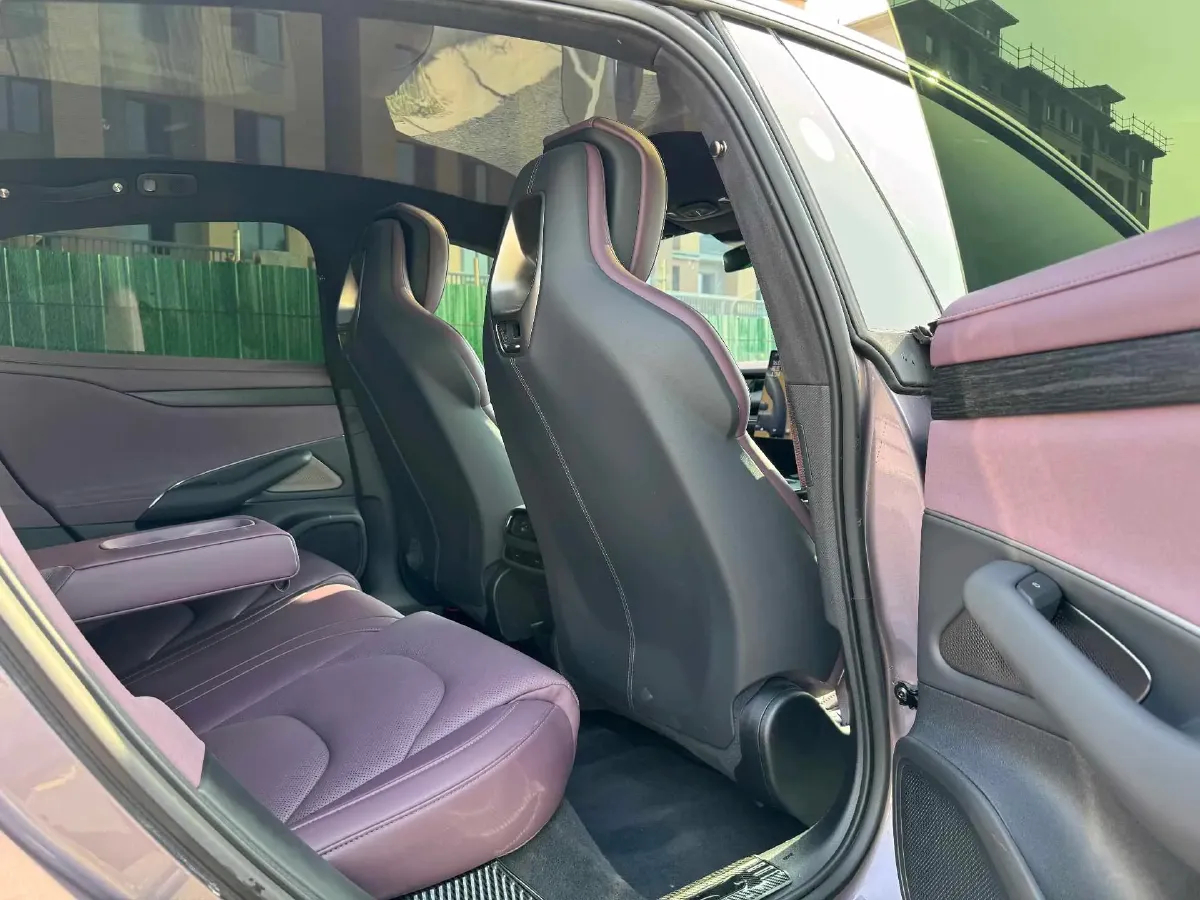 2024 MI SU7 BEV 101KWH,autocango,china used car exporter,china ev exporter,chinese used car exporter,chinese used ev exporter