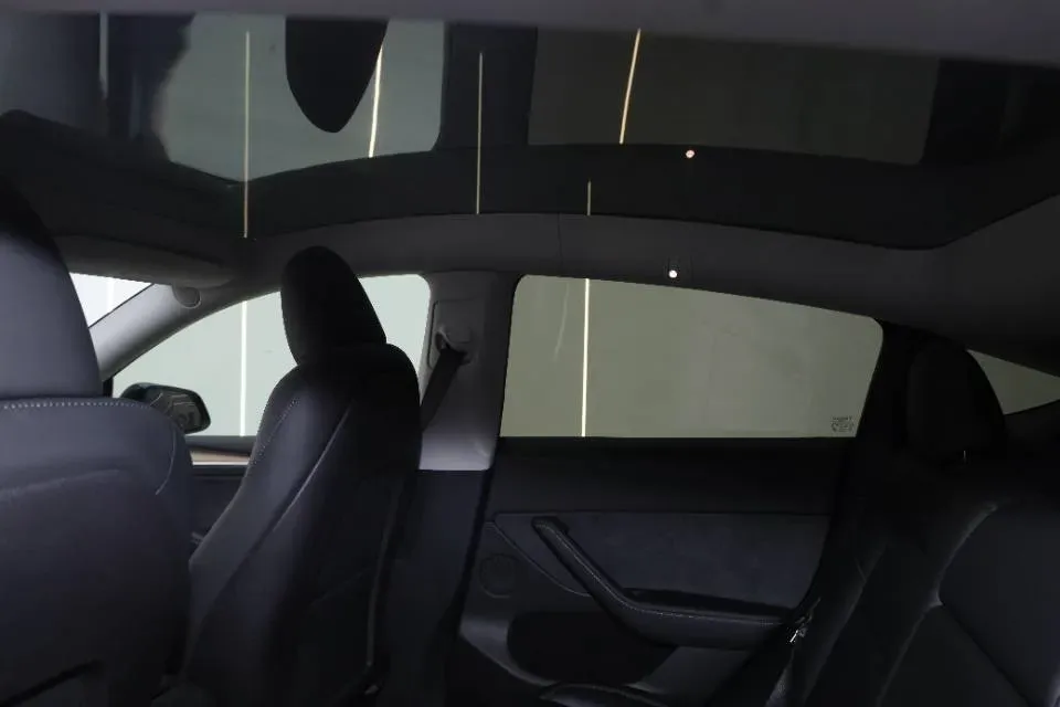 2022 Tesla Model Y BEV 60KWH,autocango,china used car exporter,china ev exporter,chinese used car exporter,chinese used ev exporter