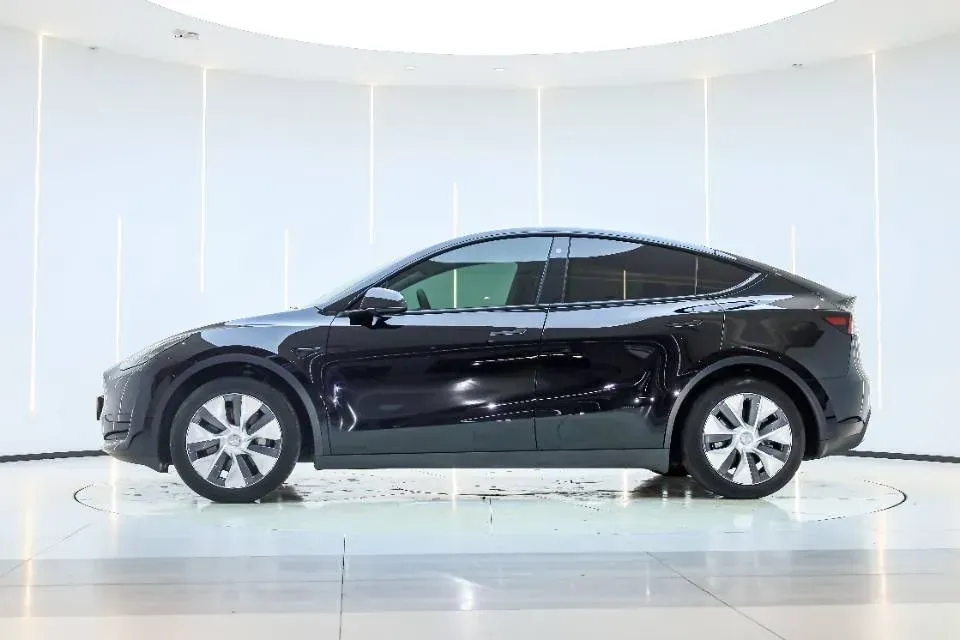 2022 Tesla Model Y BEV 60KWH,autocango,china used car exporter,china ev exporter,chinese used car exporter,chinese used ev exporter