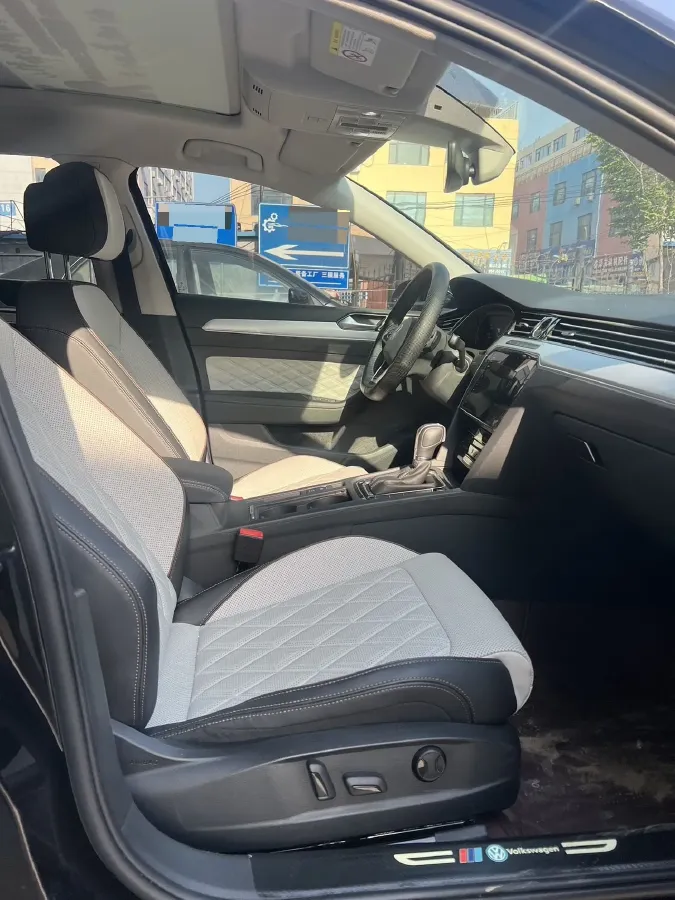 2023 Volkswagen Magotan 2.0T 186HP L4 7DCT,autocango,china used car exporter,china ev exporter,chinese used car exporter,chinese used ev exporter