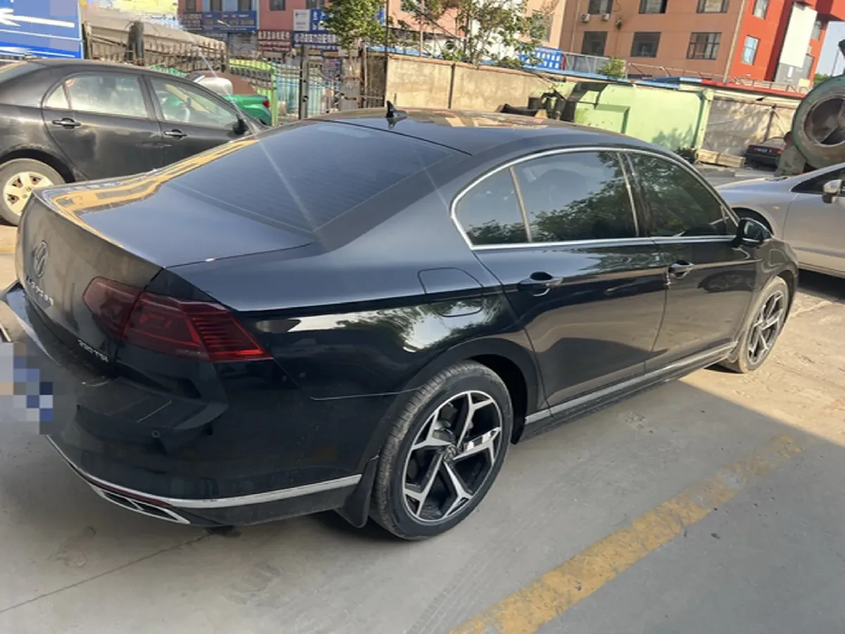 2023 Volkswagen Magotan 2.0T 186HP L4 7DCT,autocango,china used car exporter,china ev exporter,chinese used car exporter,chinese used ev exporter