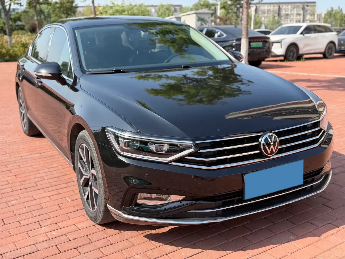 2020 Volkswagen Magotan 2.0T 186HP L4 7DCT,autocango,china used car exporter,china ev exporter,chinese used car exporter,chinese used ev exporter
