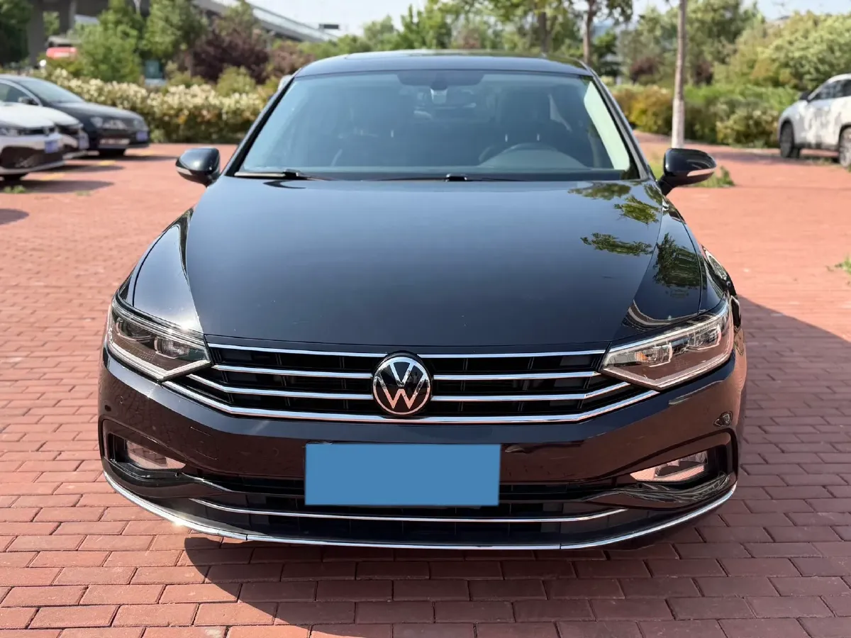 2020 Volkswagen Magotan 2.0T 186HP L4 7DCT,autocango,china used car exporter,china ev exporter,chinese used car exporter,chinese used ev exporter