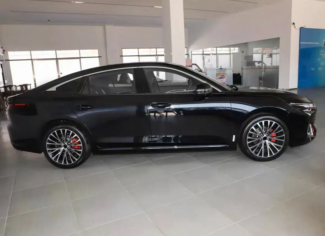 2026 Bestune B70 1.5T 169HP L4 7DCT,autocango,china used car exporter,china ev exporter,chinese used car exporter,chinese used ev exporter