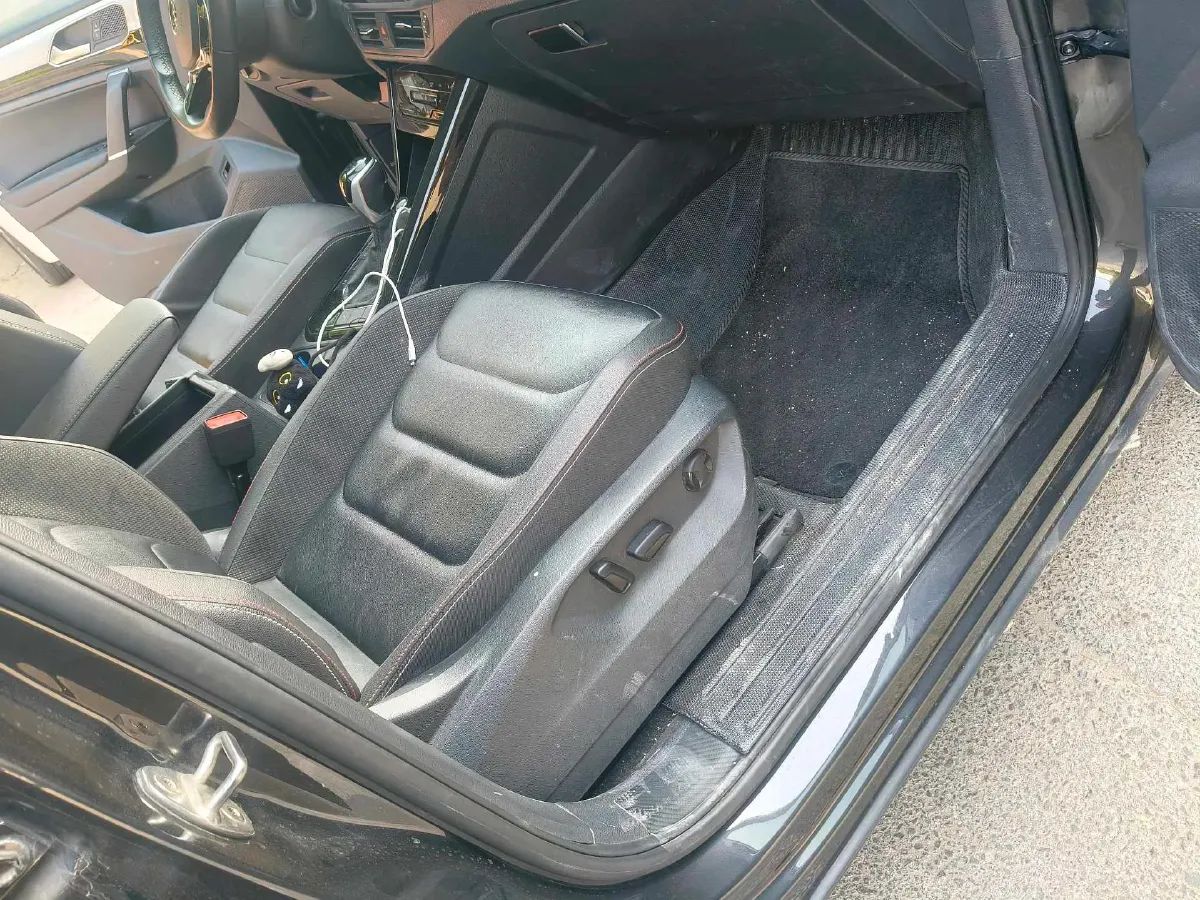 2021 Volkswagen Tayron 2.0T 186HP L4 7DCT,autocango,china used car exporter,china ev exporter,chinese used car exporter,chinese used ev exporter