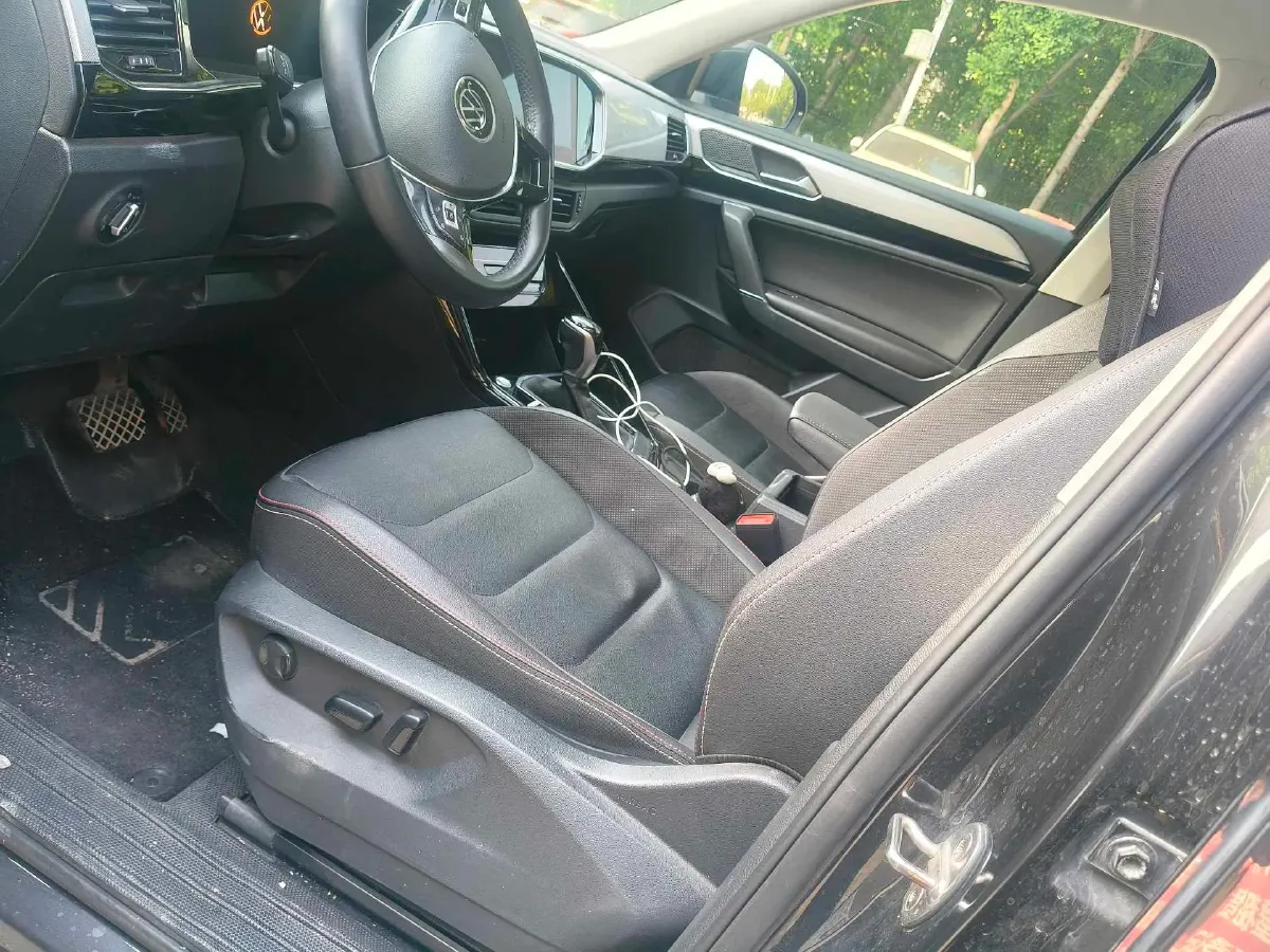 2021 Volkswagen Tayron 2.0T 186HP L4 7DCT,autocango,china used car exporter,china ev exporter,chinese used car exporter,chinese used ev exporter