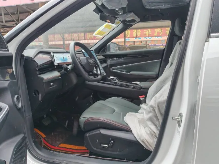 2024 Geely Azkarra 1.5T 181HP L4 7DCT,autocango,china used car exporter,china ev exporter,chinese used car exporter,chinese used ev exporter