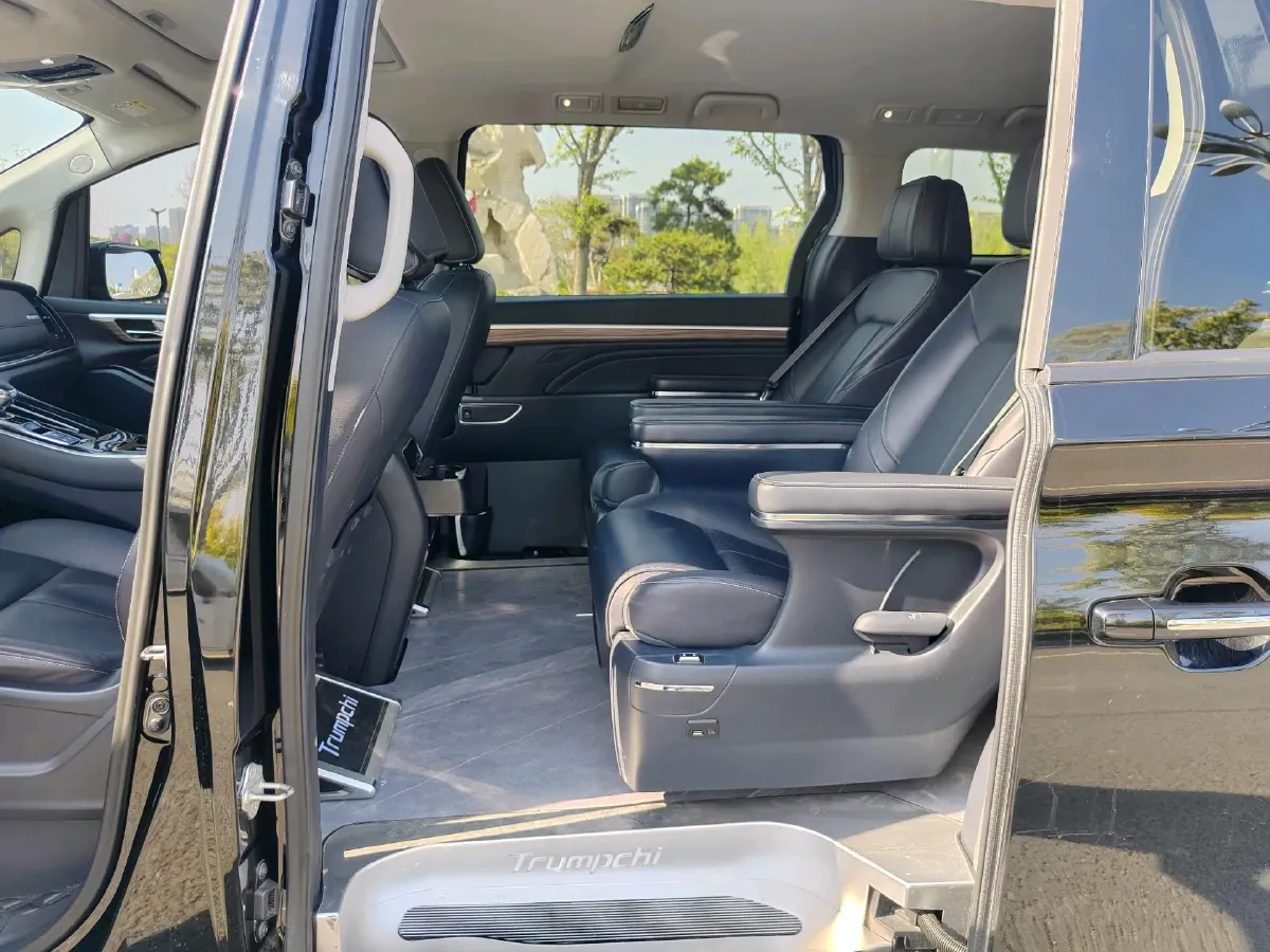 2021 GAC Trumpchi M8 2.0T 252HP L4 8AT,autocango,china used car exporter,china ev exporter,chinese used car exporter,chinese used ev exporter