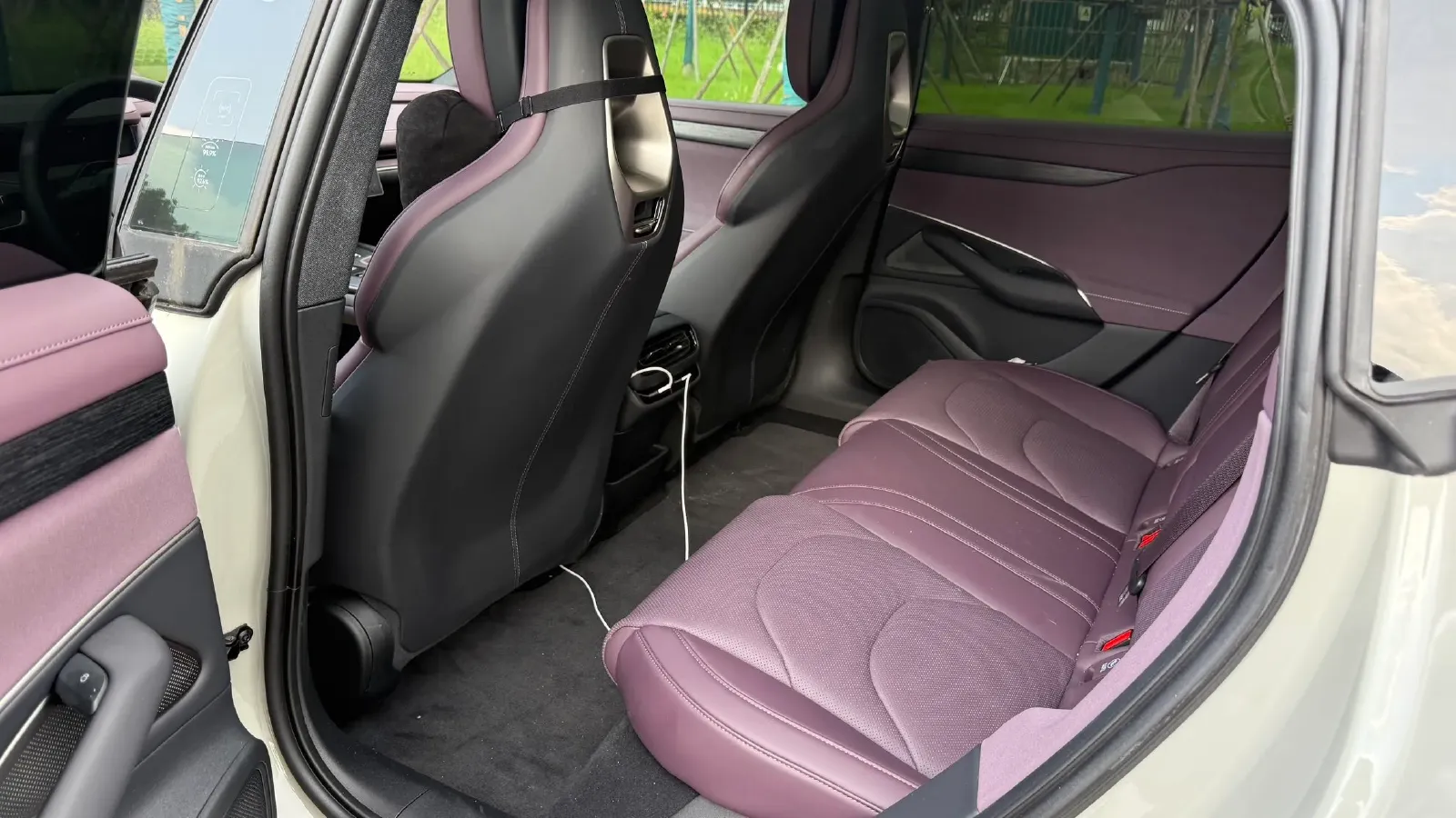 2024 MI SU7 BEV 73.6KWH,autocango,china used car exporter,china ev exporter,chinese used car exporter,chinese used ev exporter