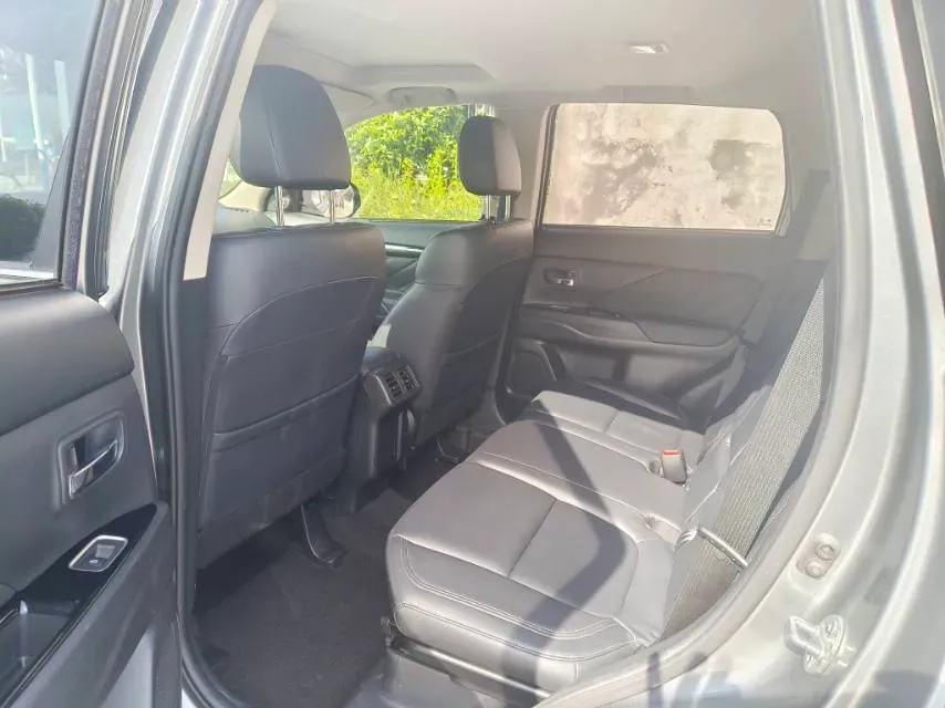 2019 Mitsubishi Outlander 2.4L 192HP L4 CVT,autocango,china used car exporter,china ev exporter,chinese used car exporter,chinese used ev exporter