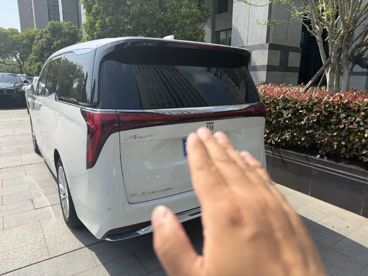 2025 Buick Century 2.0T 237HP L4 9AT,autocango,china used car exporter,china ev exporter,chinese used car exporter,chinese used ev exporter