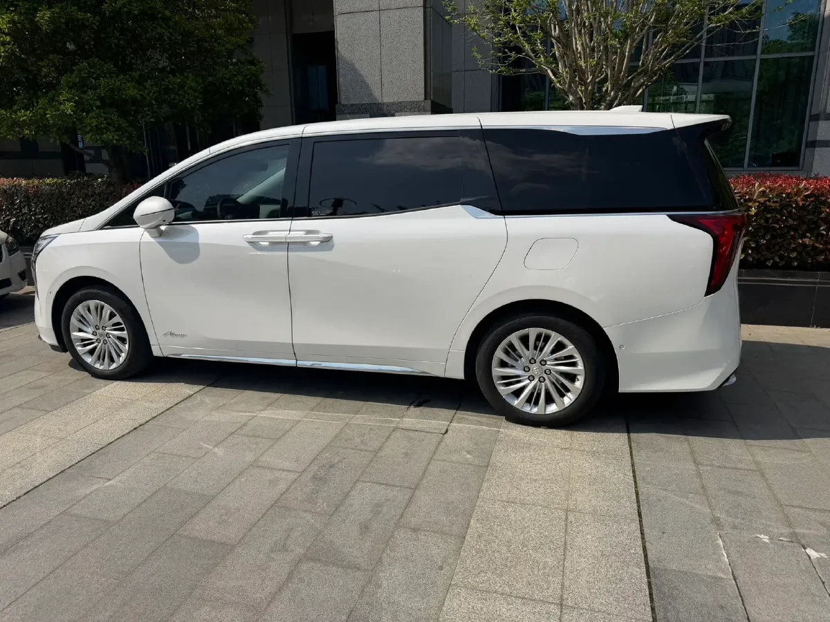 2025 Buick Century 2.0T 237HP L4 9AT,autocango,china used car exporter,china ev exporter,chinese used car exporter,chinese used ev exporter