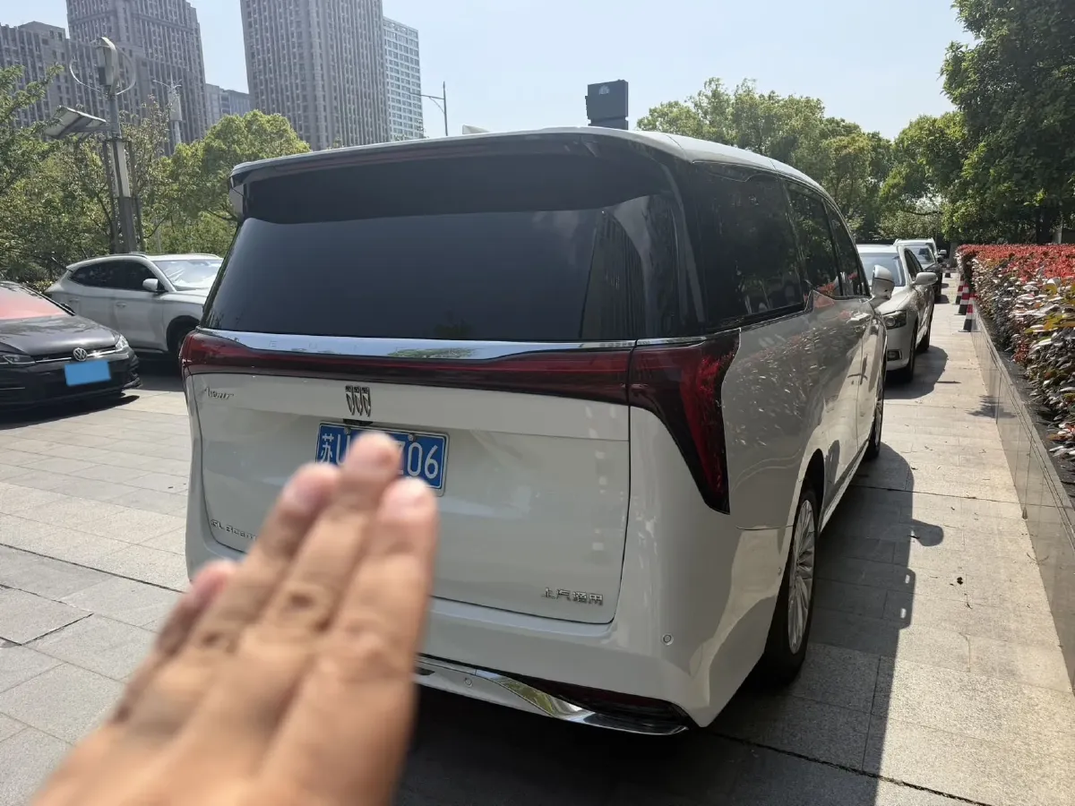 2025 Buick Century 2.0T 237HP L4 9AT,autocango,china used car exporter,china ev exporter,chinese used car exporter,chinese used ev exporter