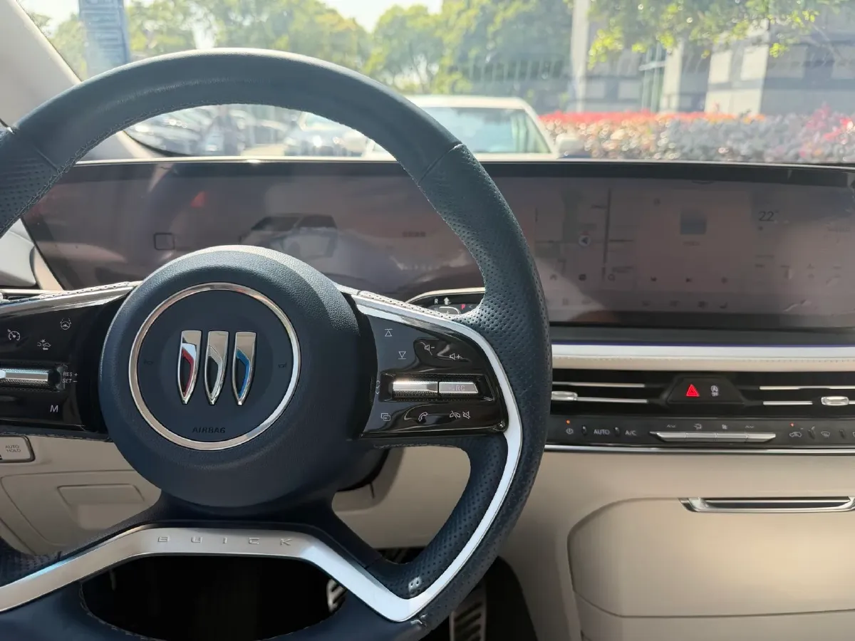 2025 Buick Century 2.0T 237HP L4 9AT,autocango,china used car exporter,china ev exporter,chinese used car exporter,chinese used ev exporter