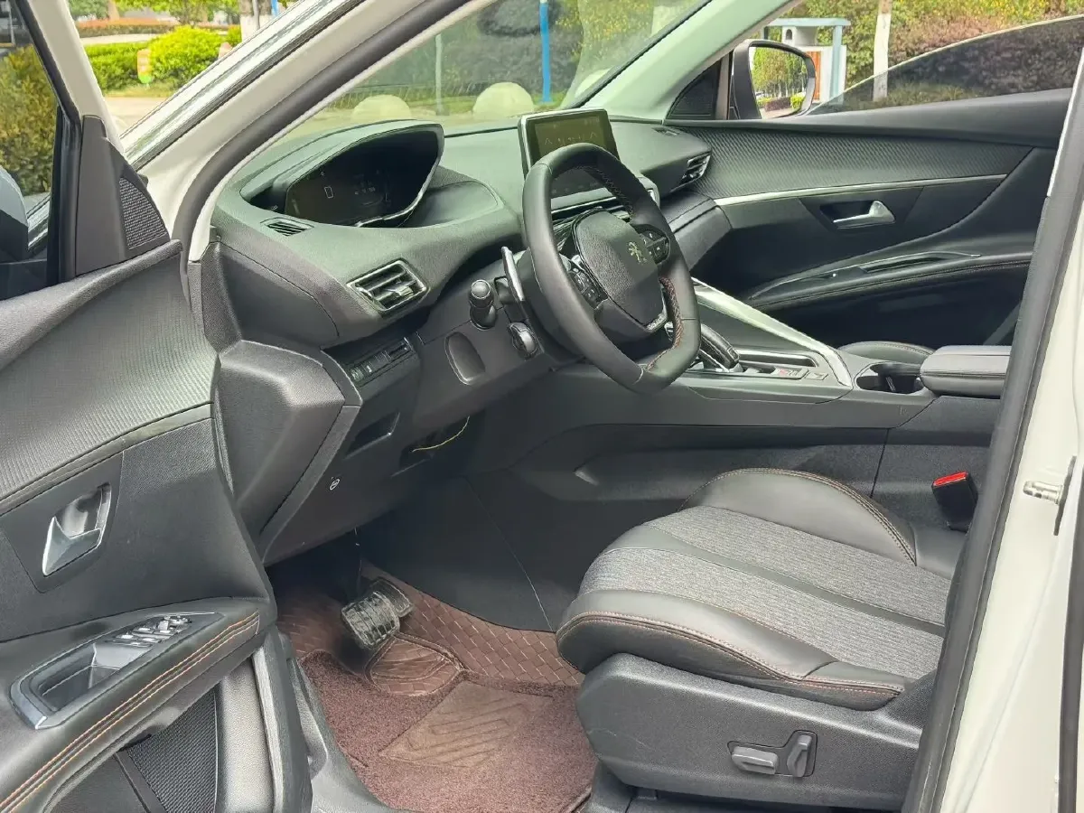 2019 Peugeot 5008 1.8T 204HP L4 6AT,autocango,china used car exporter,china ev exporter,chinese used car exporter,chinese used ev exporter