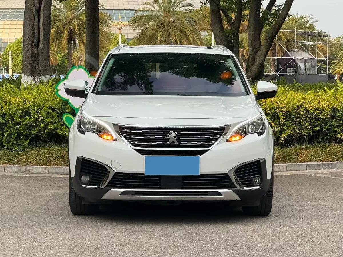 2019 Peugeot 5008 1.8T 204HP L4 6AT,autocango,china used car exporter,china ev exporter,chinese used car exporter,chinese used ev exporter