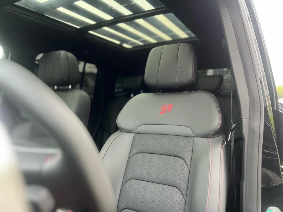 2024 Jetour ShanHai TravellerC-DM 1.5T 156HP L4 3DHT PHEV 43.24KWH,autocango,china used car exporter,china ev exporter,chinese used car exporter,chinese used ev exporter