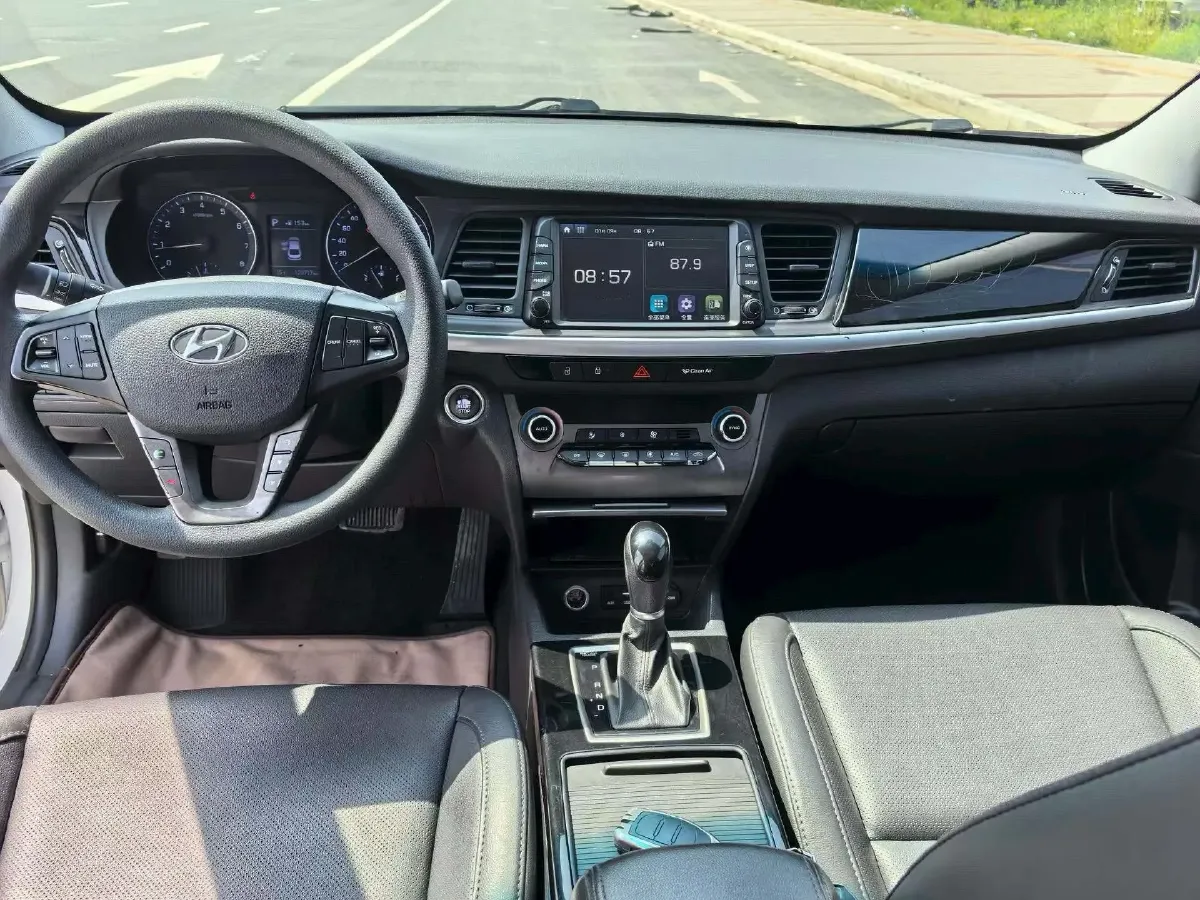 2017 Hyundai Mistra 1.8L 143HP L4 6AT,autocango,china used car exporter,china ev exporter,chinese used car exporter,chinese used ev exporter